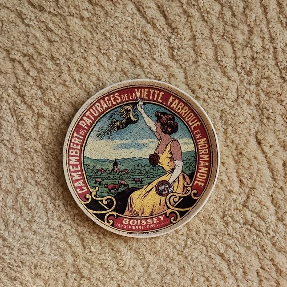 Camembert Des Paturages 6 1/2" Plate By Arlington Designs - Picture 1 of 5